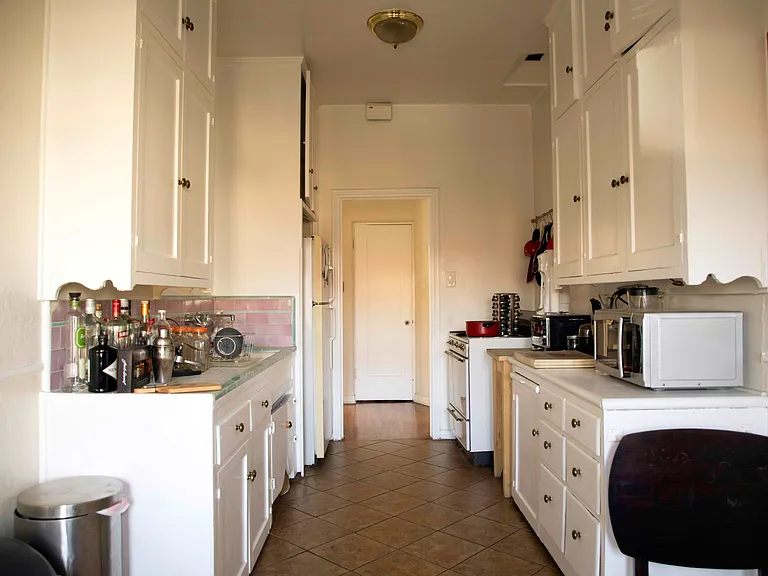 365 N Spaulding Ave #5 — Photo 5