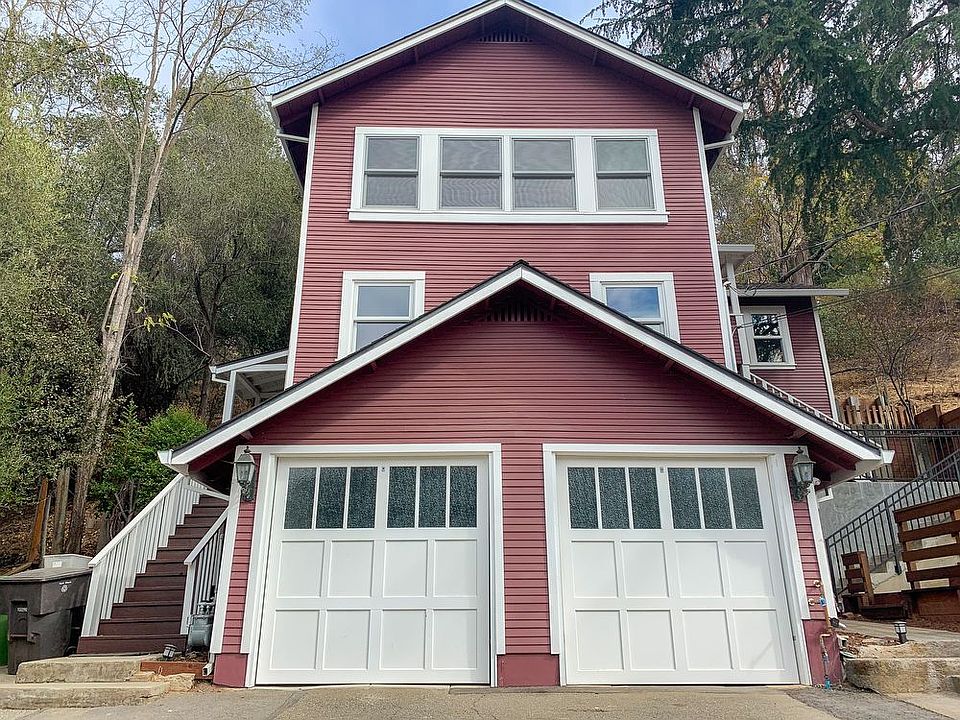 1st image of 125 College Ave