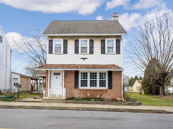 126 N Walnut St, Macungie, PA 18062