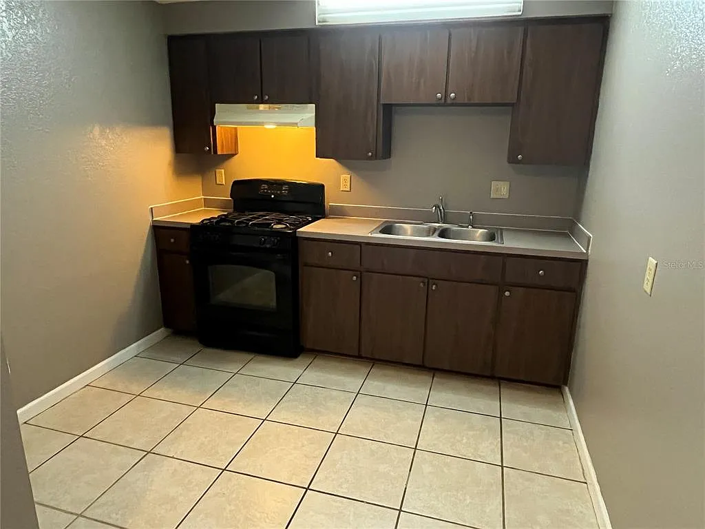2 bed, 1.0 bath, 644 sqft, $945 — Photo 4