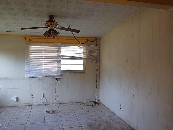 3rd image of 6239 Katanga Dr E