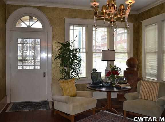 2nd image of 822 N Highland Ave