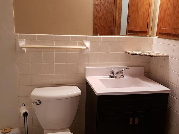 4th image of 709 College Ave S APT 5