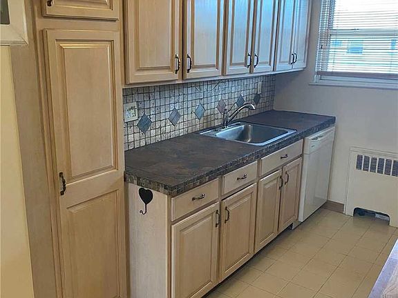 2nd image of 268-18 81st Ave