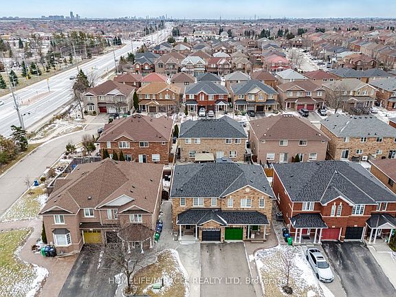 2nd image of 41 Tanglemere Cres