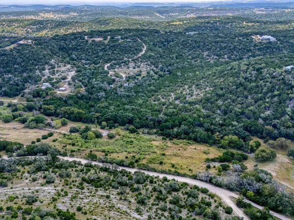 130B Peek Ranch, Comfort, TX 78013