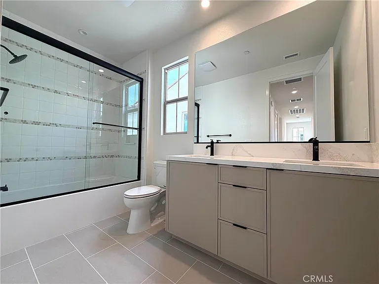 208 Maricopa — Photo 26