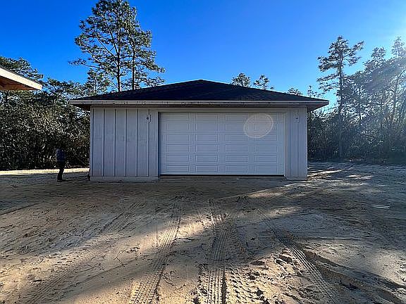 900 sq ft detached garage