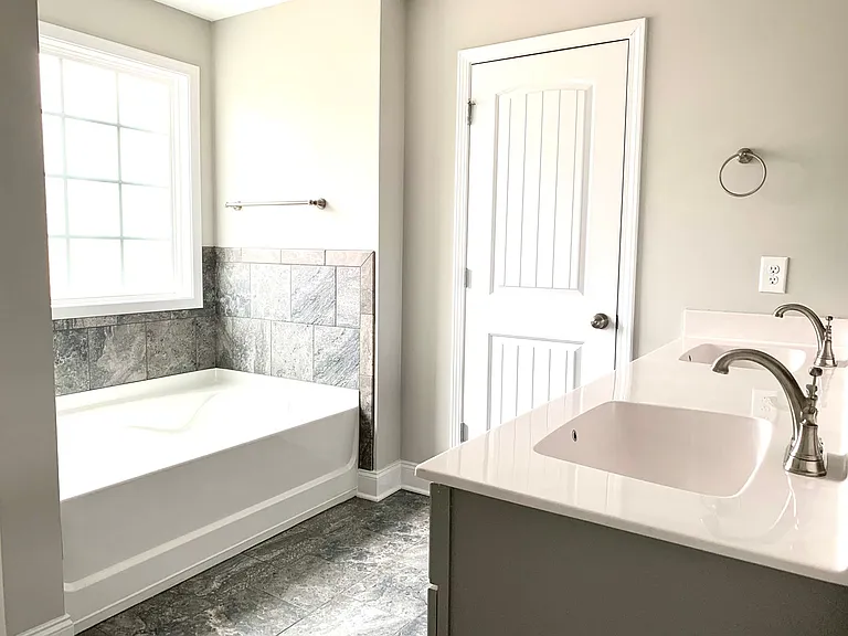 712 Banister Dr — Photo 28