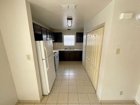 2nd image of 504 Shiloh Dr #27