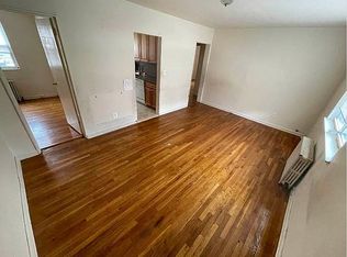 6442 230th St, Oakland Gardens, NY 11364