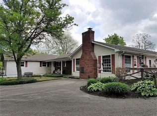 16631 Munn Rd, Chagrin Falls, OH 44023