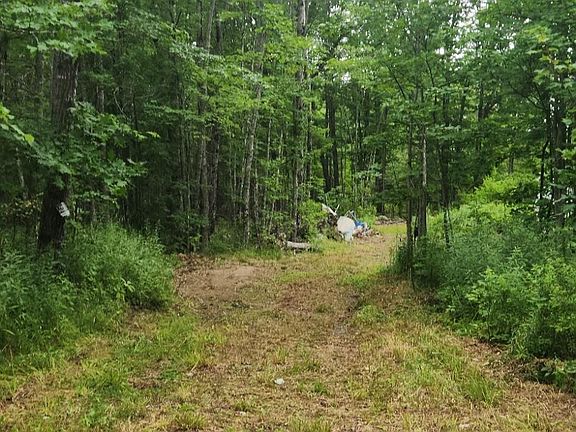 4th image of 32 Town Farm Road