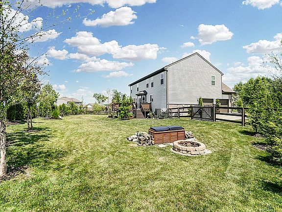 5th image of 5357 Othello Dr