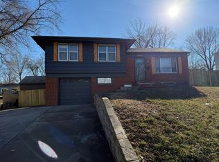 711 W Colonel Dr, Independence, MO 64050