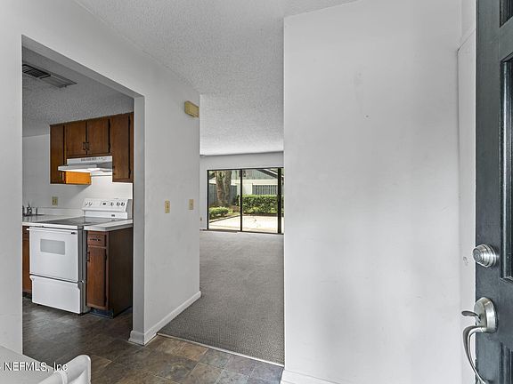 4th image of 133 BERMUDA Court
