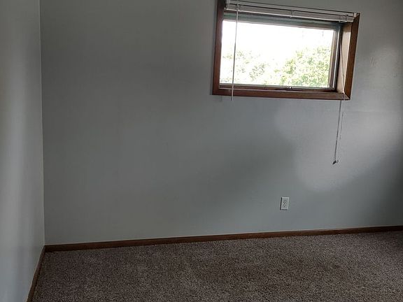 5th image of 6446 Military Ave #4