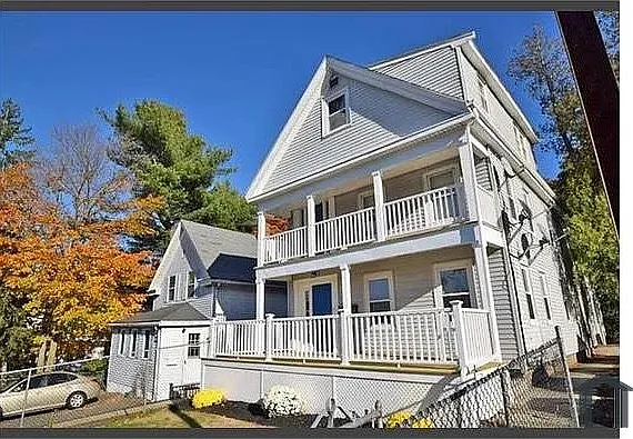 2 bed, 1000 sqft, $2,400 — Photo 1
