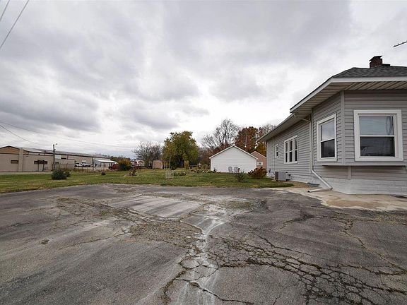 2nd image of 615 E Streeter Ave