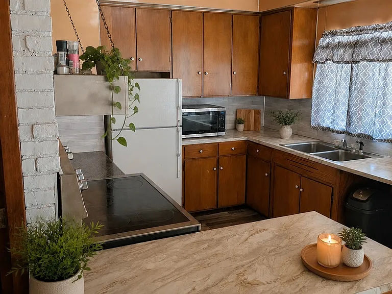 15 Arch Ave #1 — Photo 2