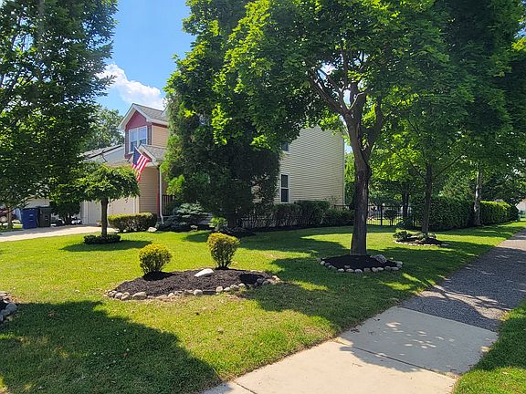 5th image of 107 Windsor Ct