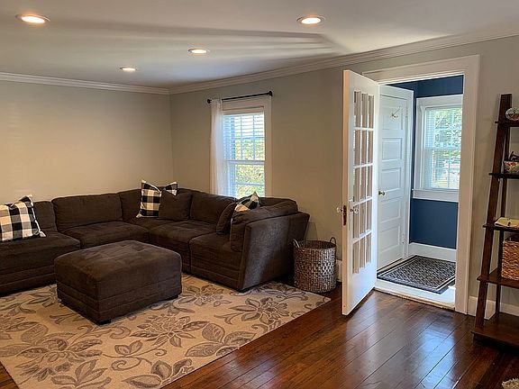 2nd image of 17 Jean Ct