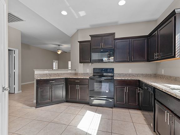 4th image of 4700 Conley Ln