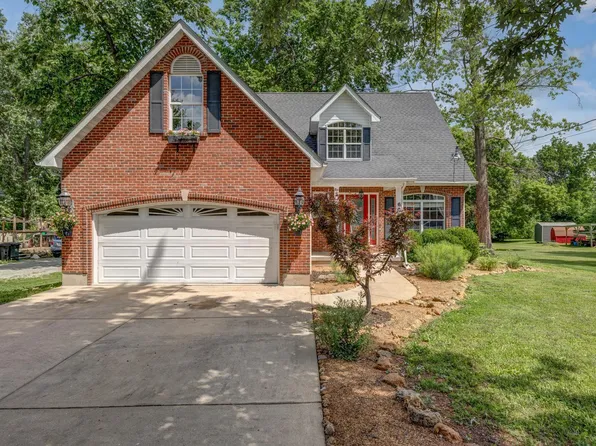 609 W Liberty St, Farmington, MO 63640