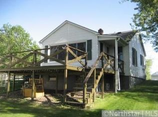 418 Lakeview Dr, Chetek, WI 54728