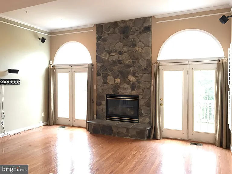 421 Leaning Oak St — Photo 7