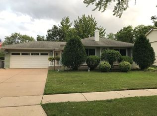 713 Lacy Ave, Streamwood, IL 60107