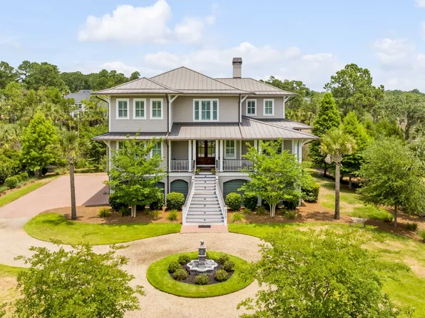 2400 Darts Cove Way, Mount Pleasant, SC 29466