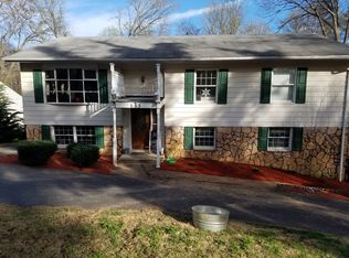 683 Holly Corner Rd, Fredericksburg, VA 22406
