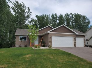 762 Preserve Blvd, Nya, MN 55397