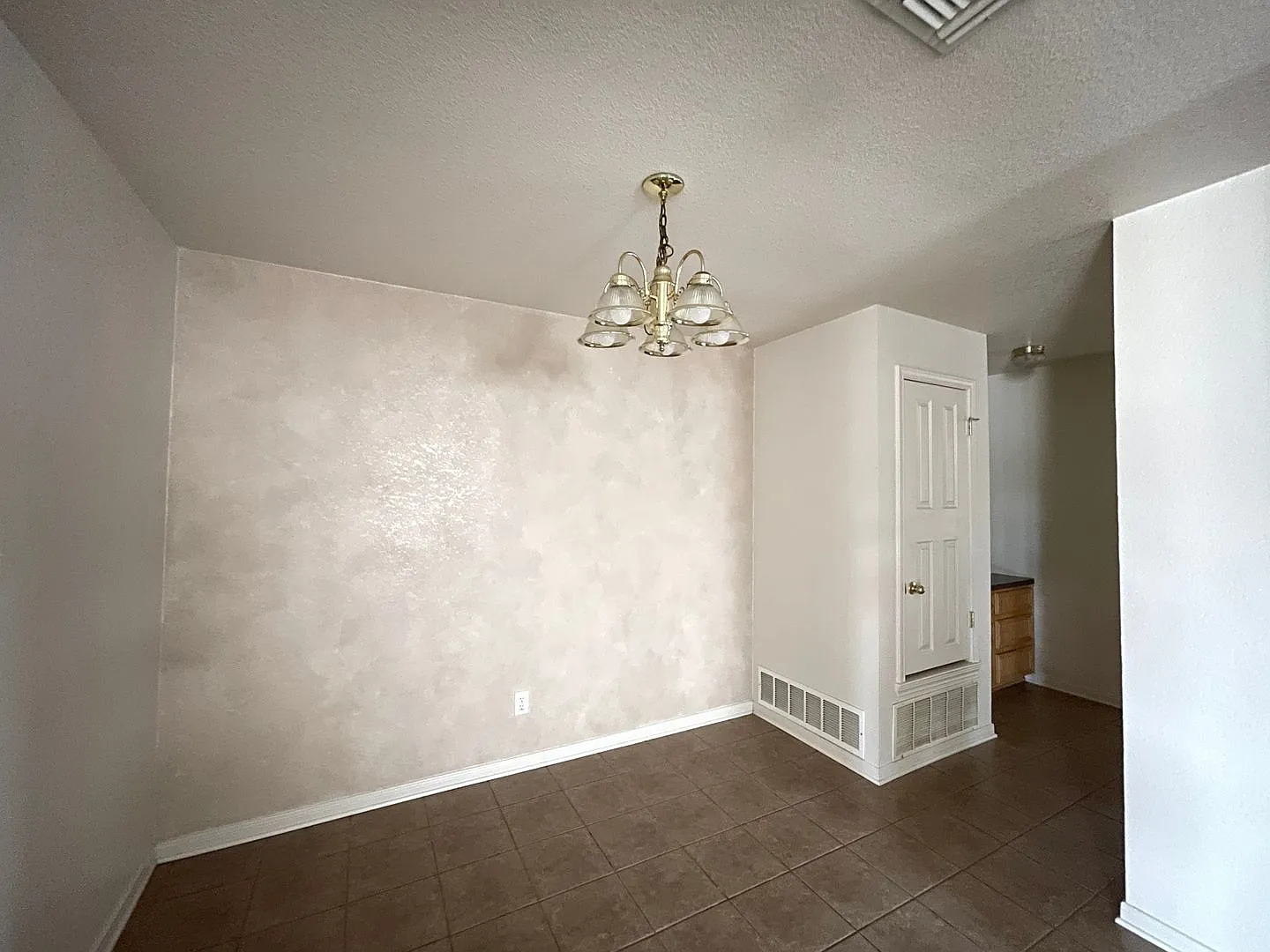 3206 Dannen Court — Photo 4