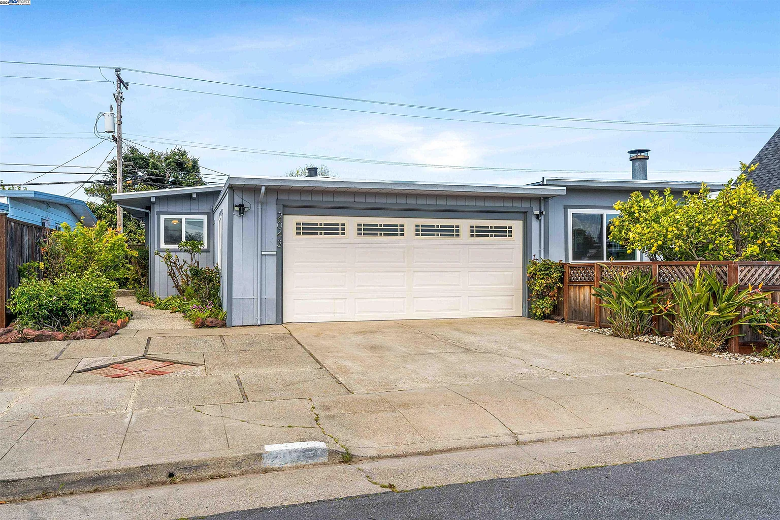 2043 Polk Ave photo 1
