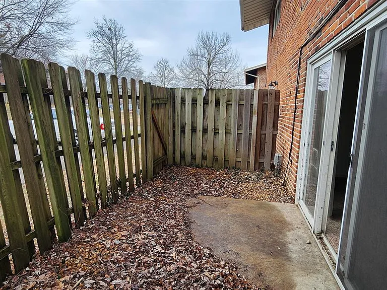 10006 Isabelle Ct — Photo 5