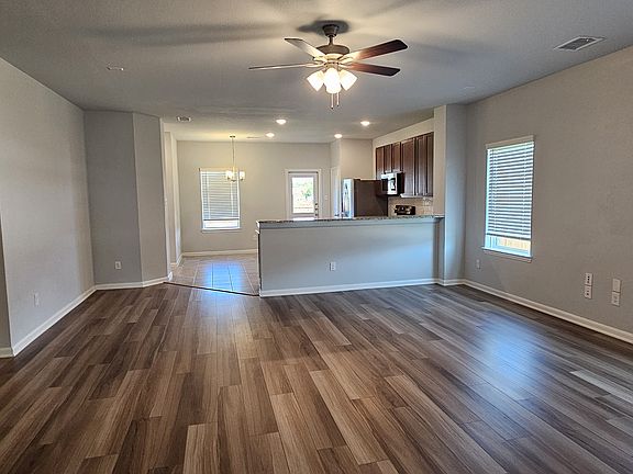5th image of 1802 Boxwood Dr