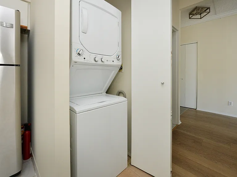 1077 River Rd #Penthouse 6 — Photo 16