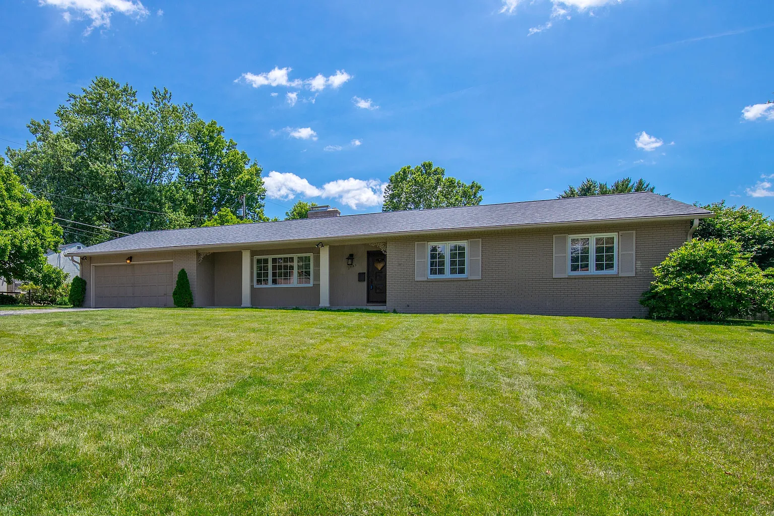 2735 Donna Dr photo 1