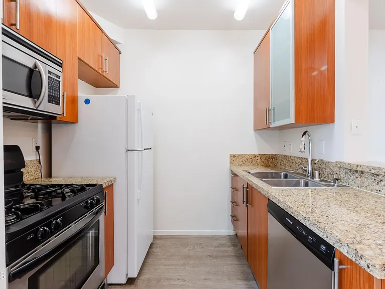 620 S Gramercy Pl — Photo 9