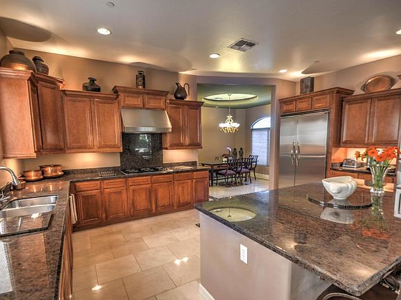 4th image of 3518 E Nocona Ln