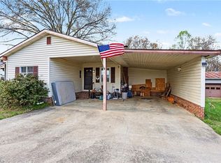 1817 Amostown Rd, Sandy Ridge, NC 27046