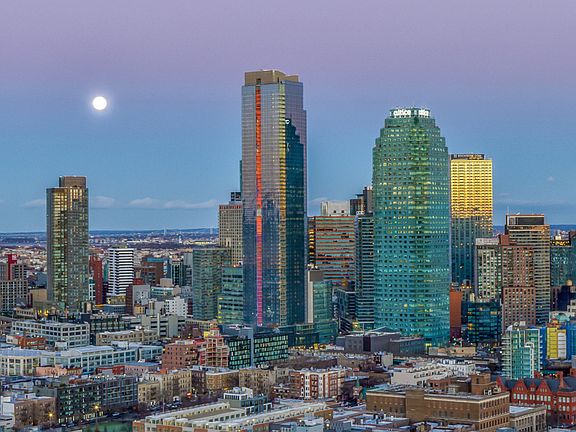 4th image of 4-74 48th Ave Penthouse 1G