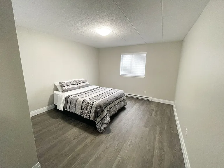 819 Trunk Rd — Photo 7