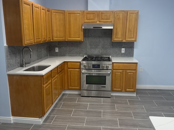 101 Rochelle Ave Floor 2