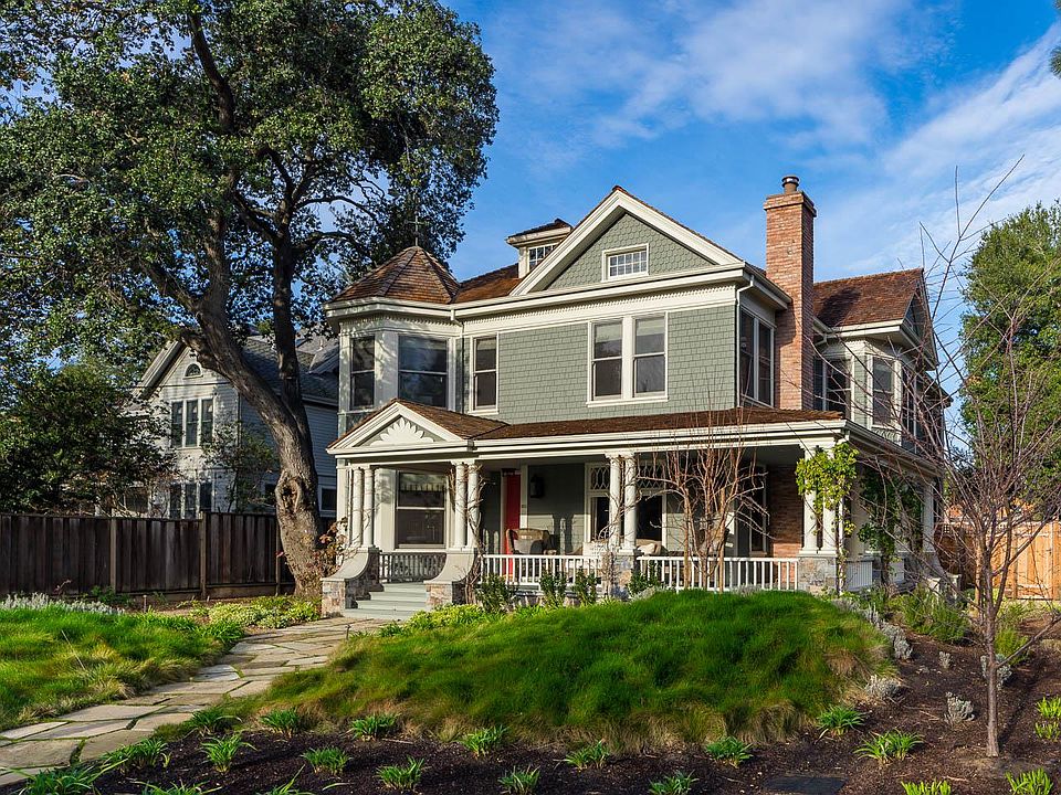 1st image of 363 Melville Ave