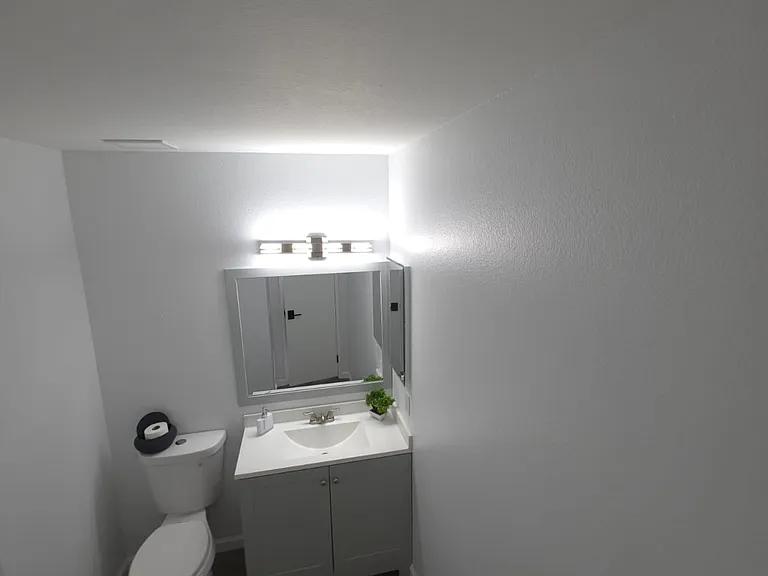 1642 Gardenia Ct #D — Photo 11