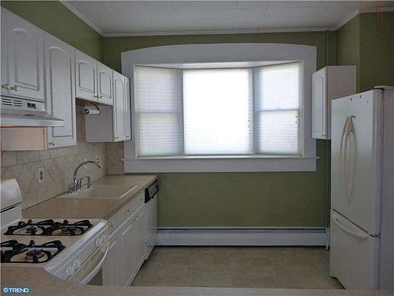 4th image of 57 E Gloucester Pike