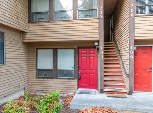 1101 SW Harrier Cir APT 105, Oak Harbor, WA 98277